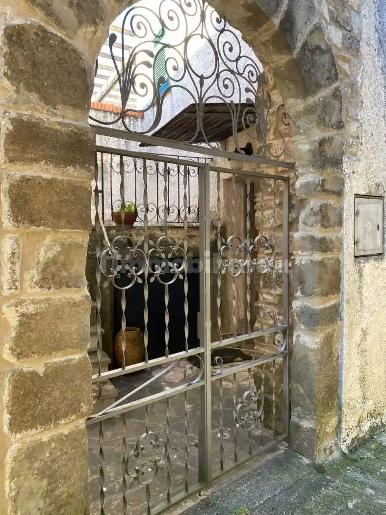 Casa indipendente in vendita a Casola in Lunigiana