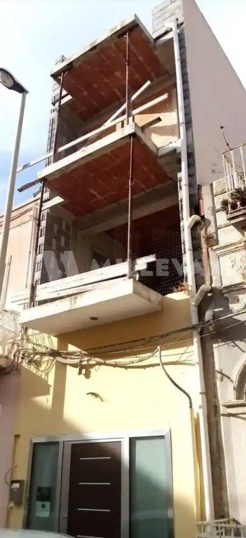 Palazzo - Edificio in vendita a Pozzallo