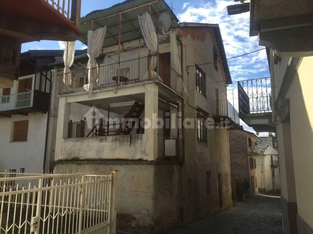 Casa indipendente in vendita a Rueglio