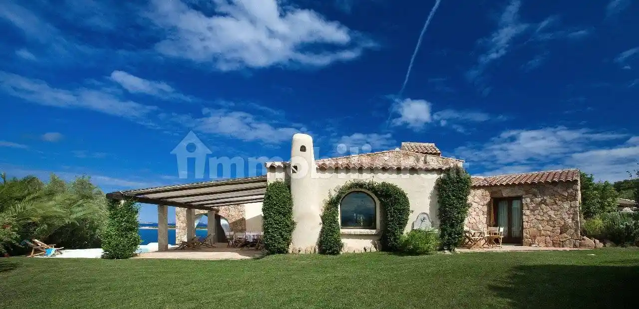 Villa in affitto a Olbia