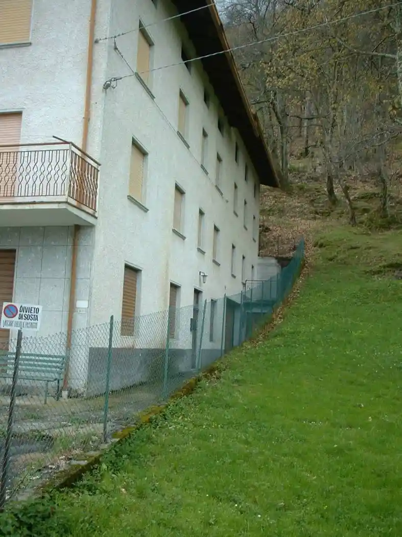 Terratetto unifamiliare 600 m², da ristrutturare, Castello dell'Acqua - foto 2