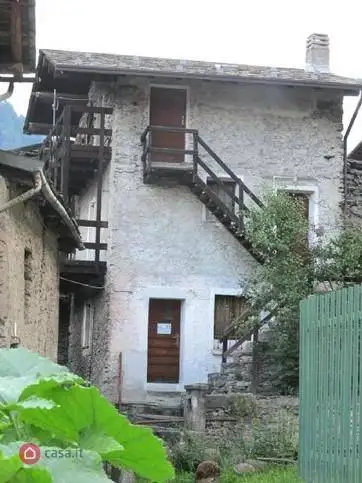 Villa in vendita a Spriana