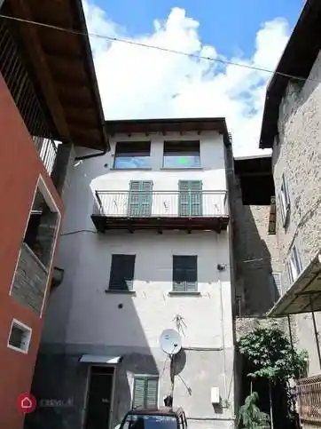 Appartamento in vendita a Castione Andevenno