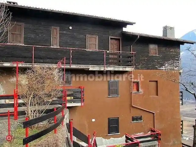 Appartamento in vendita a Teglio