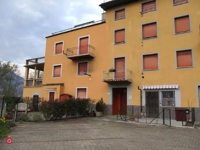 Appartamento in vendita a Castello dell'Acqua