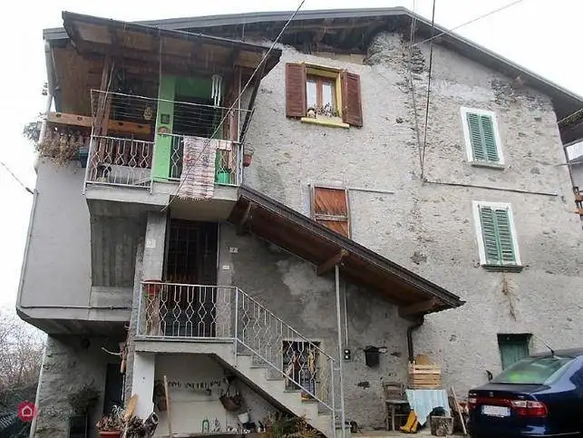 Appartamento in vendita a Castello dell'Acqua