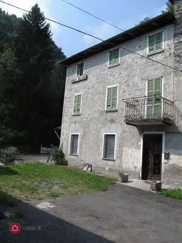 Appartamento in vendita a Castello dell'Acqua