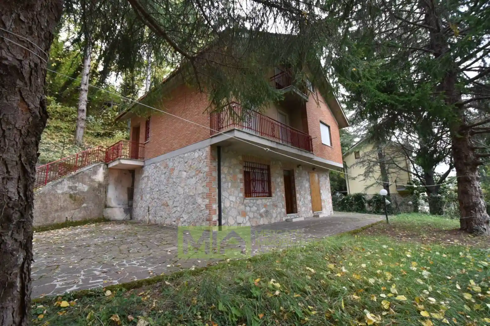 Casa indipendente in vendita a Montefortino