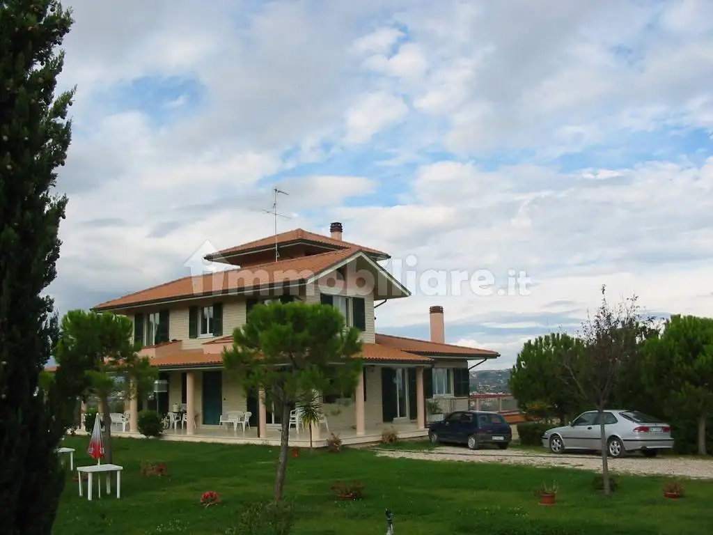 Casa indipendente in vendita a Giulianova