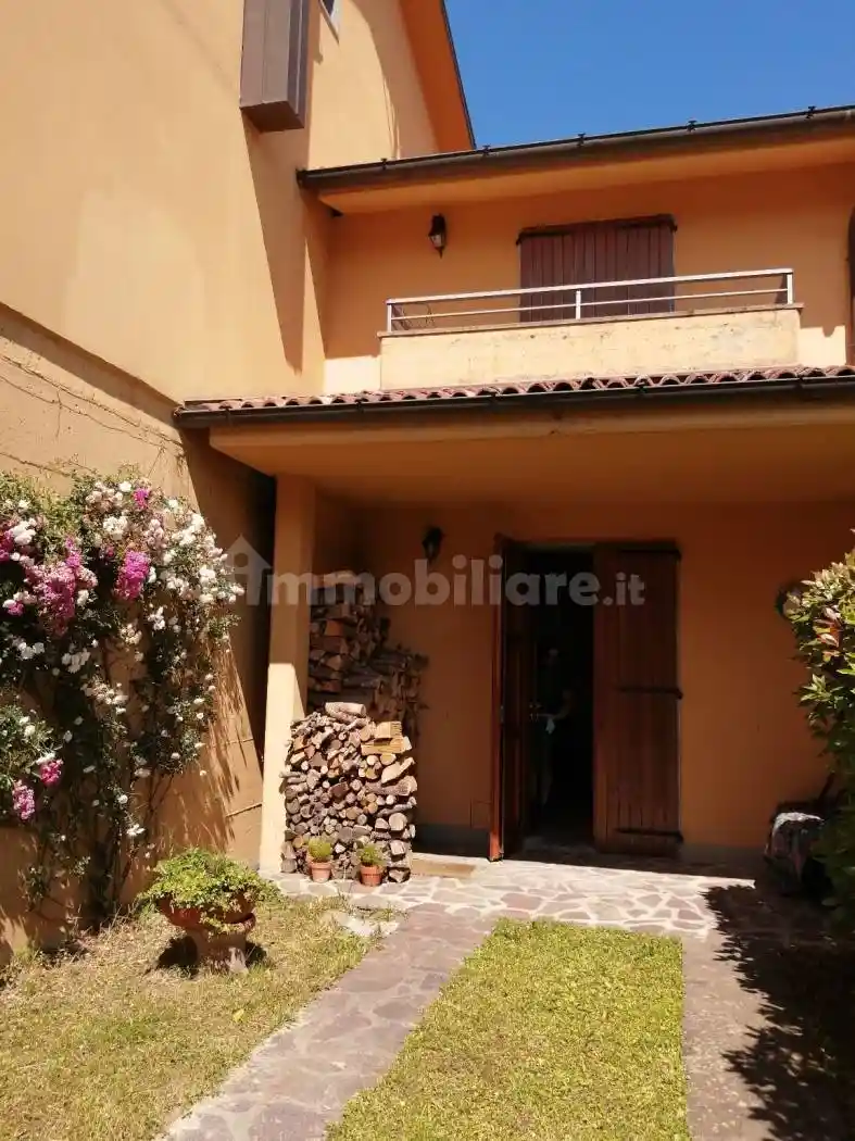 Villetta a schiera in vendita a Vernio