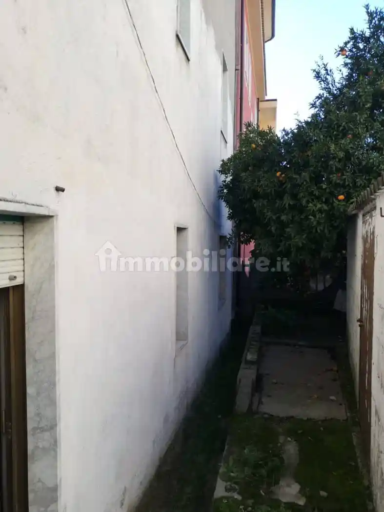 Villa a schiera via delle Ginestre 12, Zona Capo Rizzuto, Apriglianello, Papanice, Crotone - foto 2