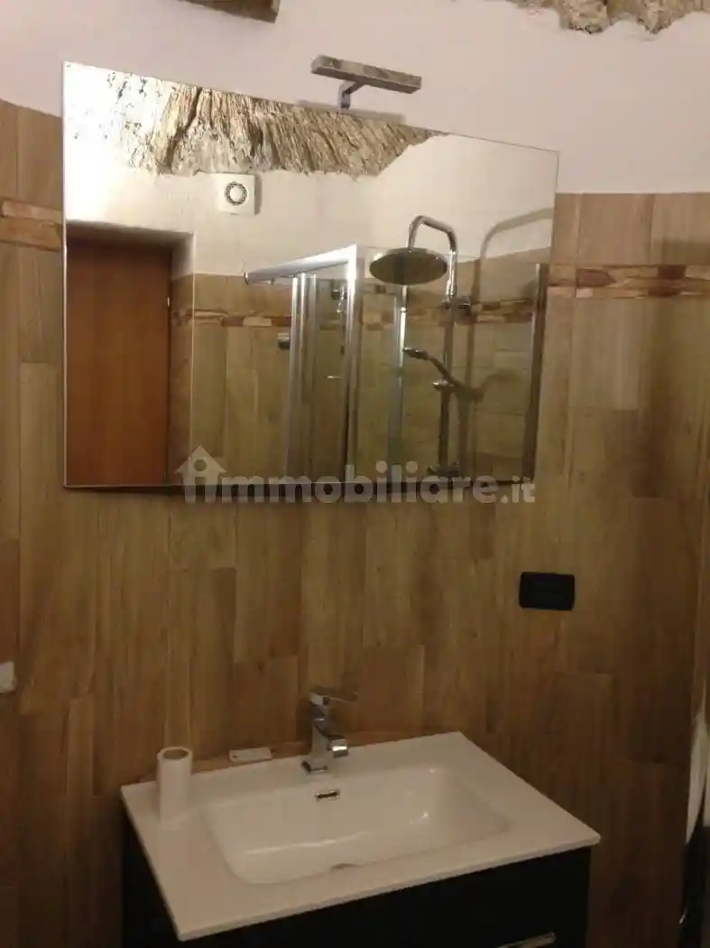 Appartamento in affitto a Valsolda