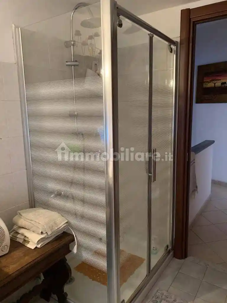 Casa indipendente in vendita a Follo