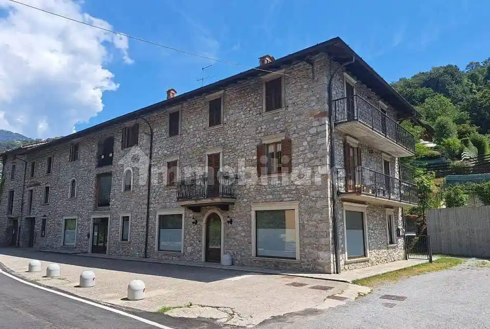 Appartamento in vendita a Sant'Omobono Terme