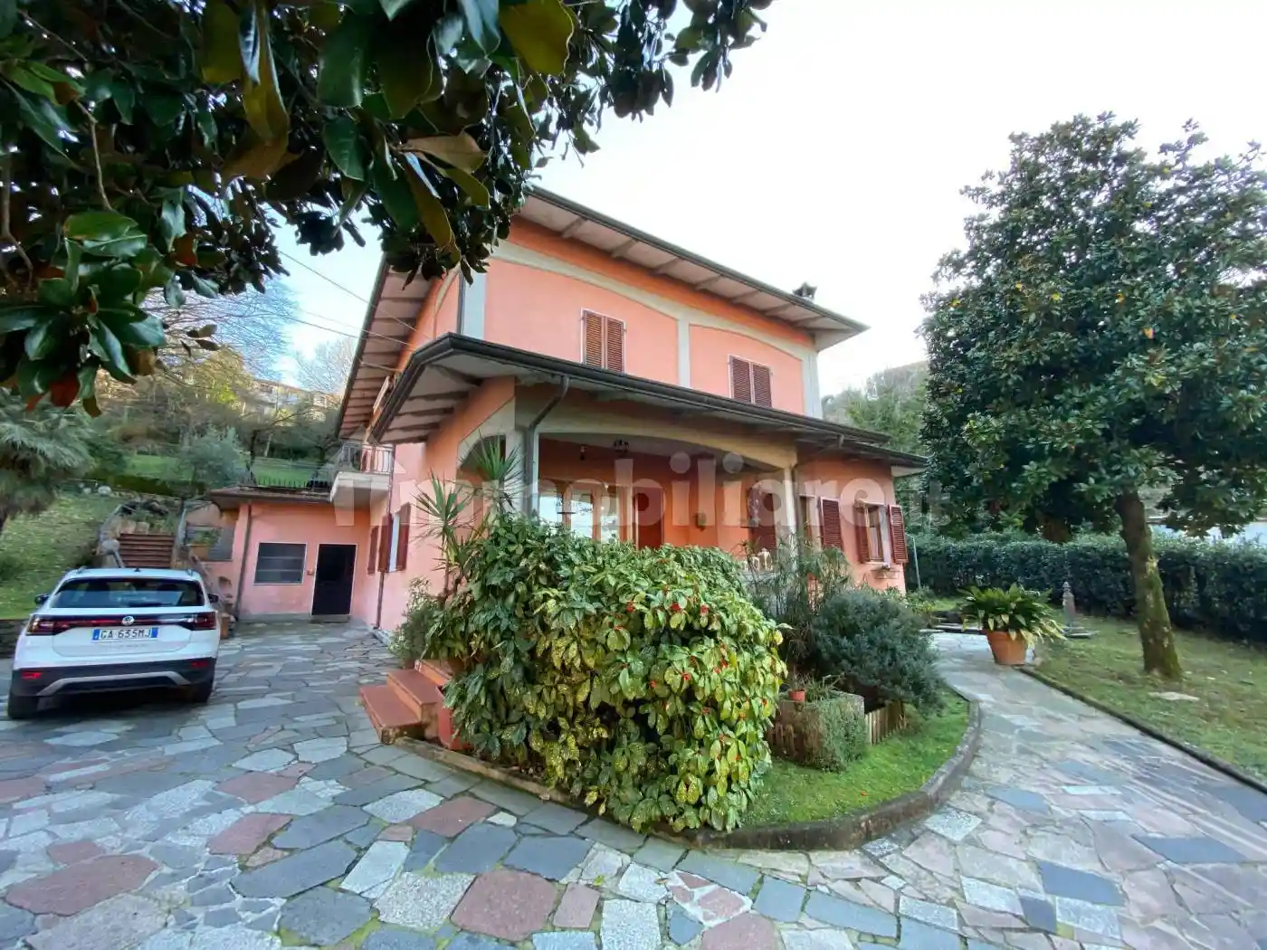 Villa in vendita a Carrara