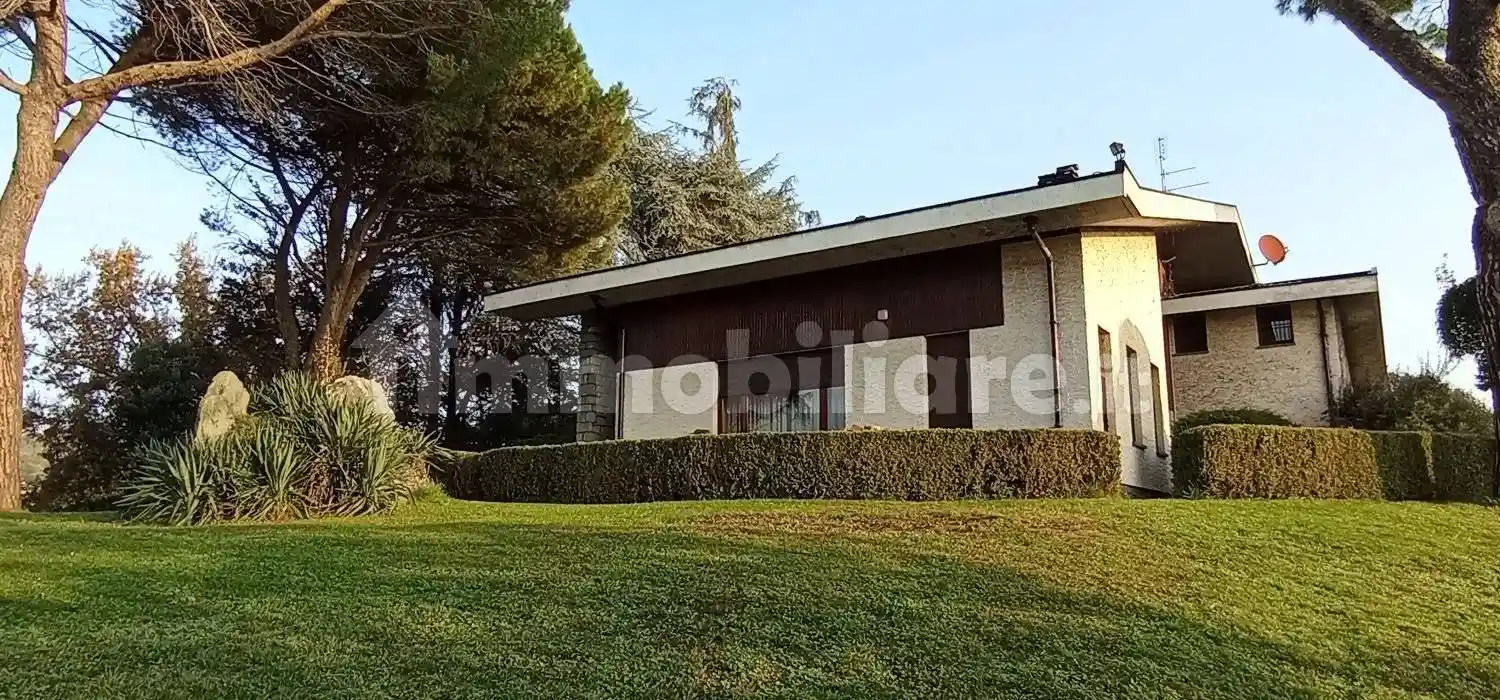 Villa in affitto a Roppolo