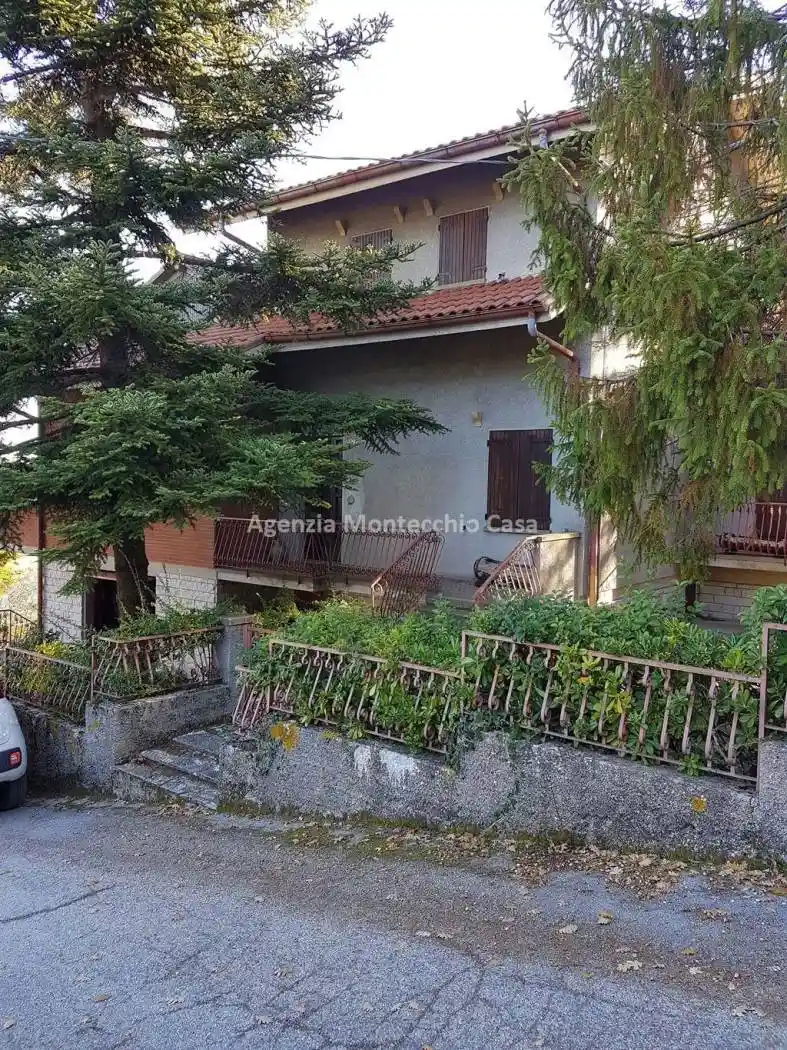 Casa indipendente in vendita a Mombaroccio