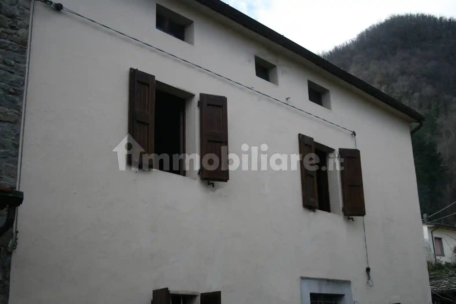Casa indipendente in vendita a Alto Reno Terme