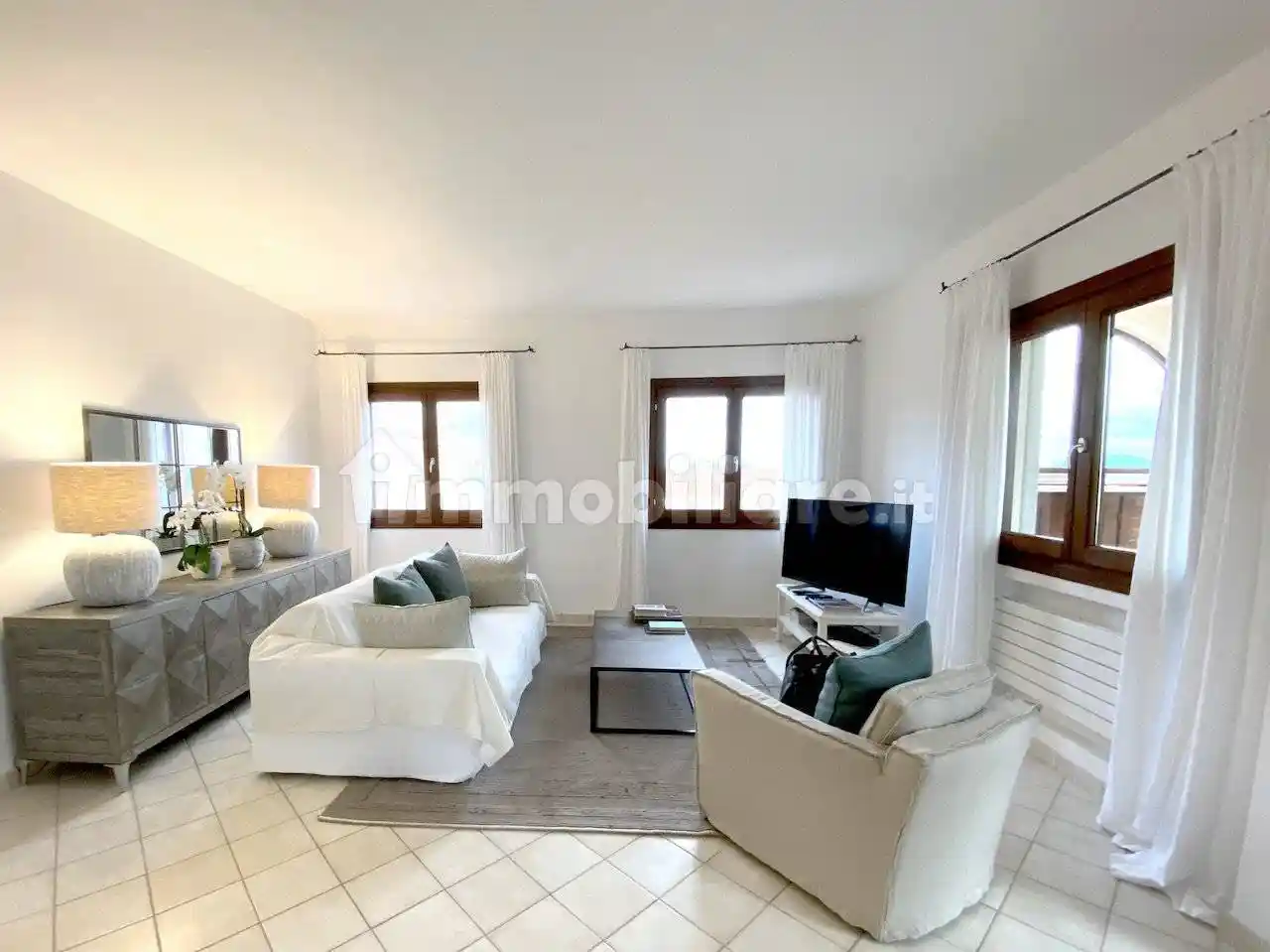 Appartamento in vendita a Arzachena