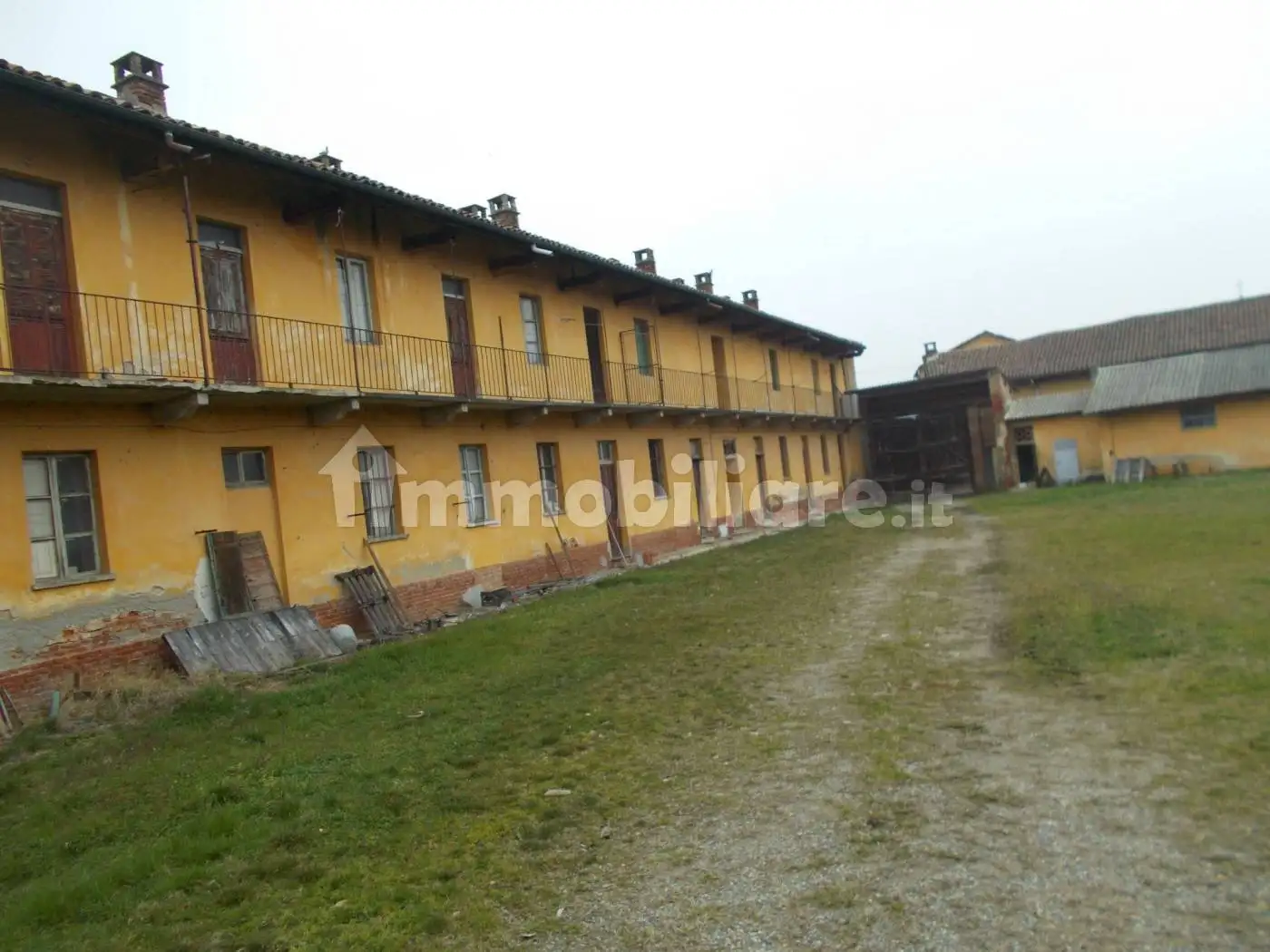 Rustico - Casale in vendita a Pertengo