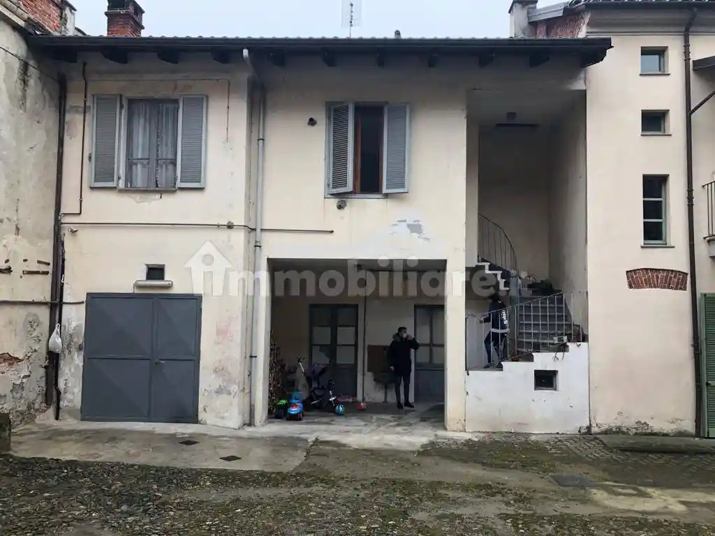 Palazzo - Edificio in vendita a Castellamonte