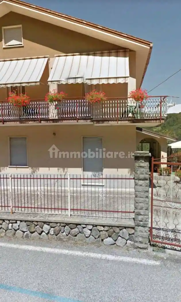 Appartamento in vendita a Maissana