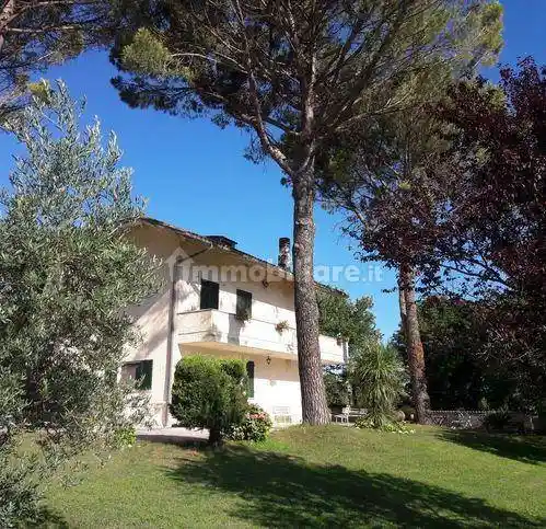 Villa in vendita a Massa Martana