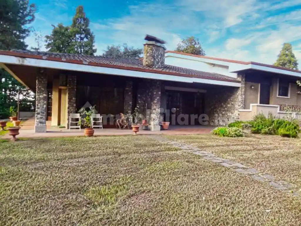 Casa indipendente in vendita a Castiglione delle Stiviere