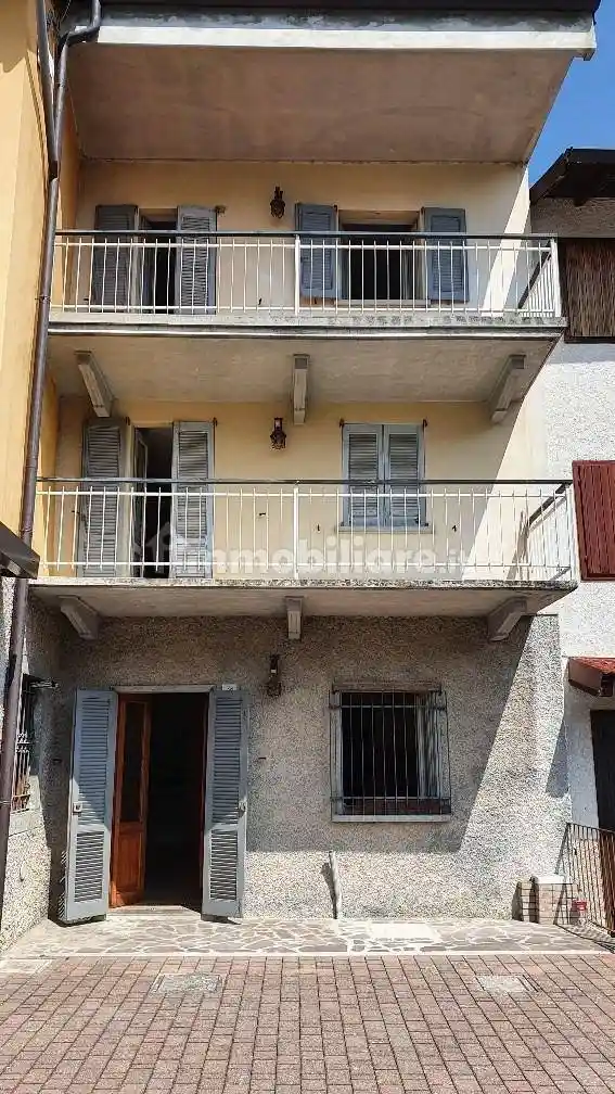 Casa indipendente in vendita a San Giovanni Bianco