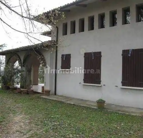 Villa in vendita a Quattro Castella