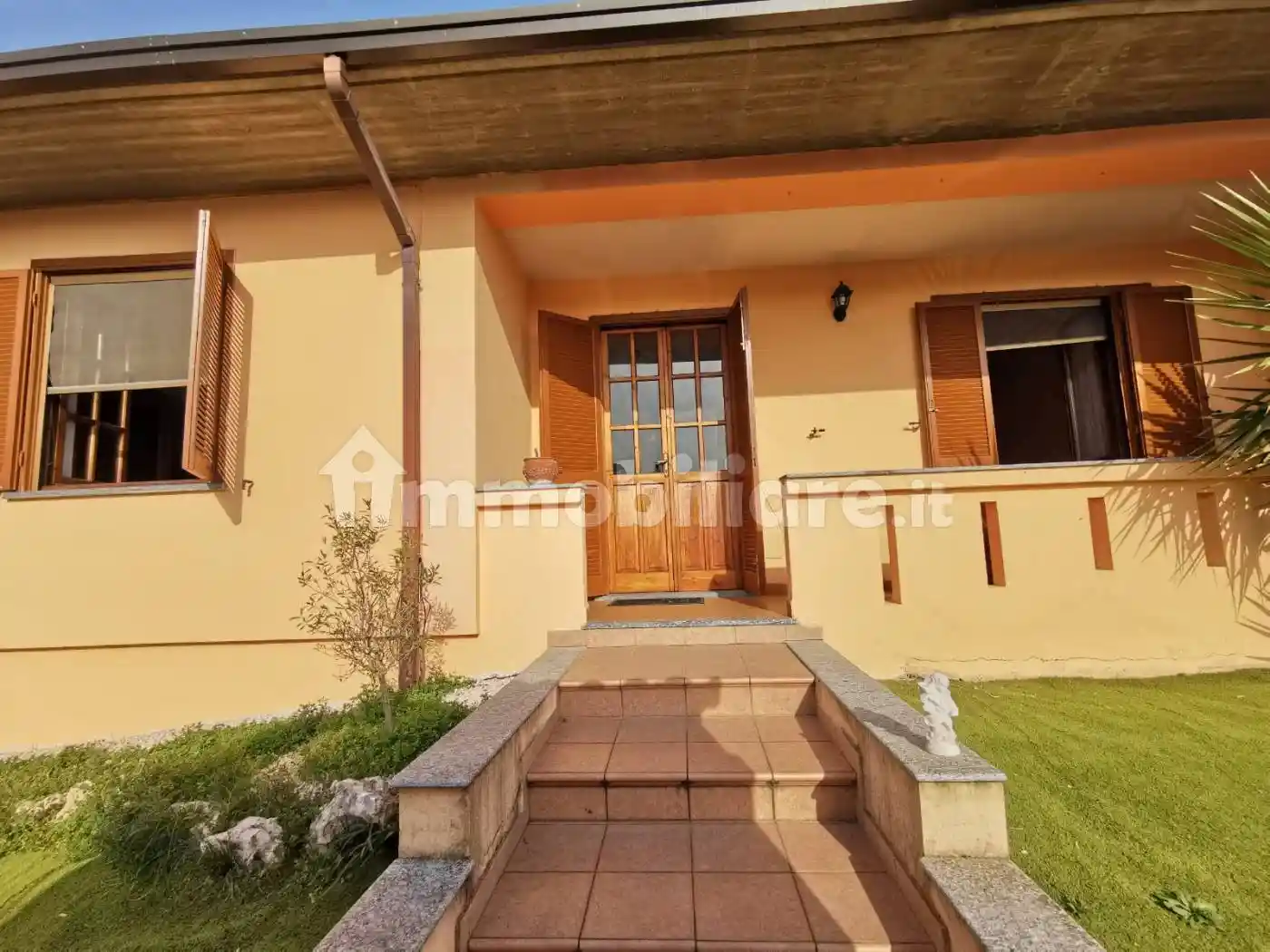 Villa in vendita a Dorno