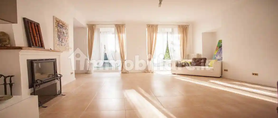 Casa indipendente in vendita a Viverone