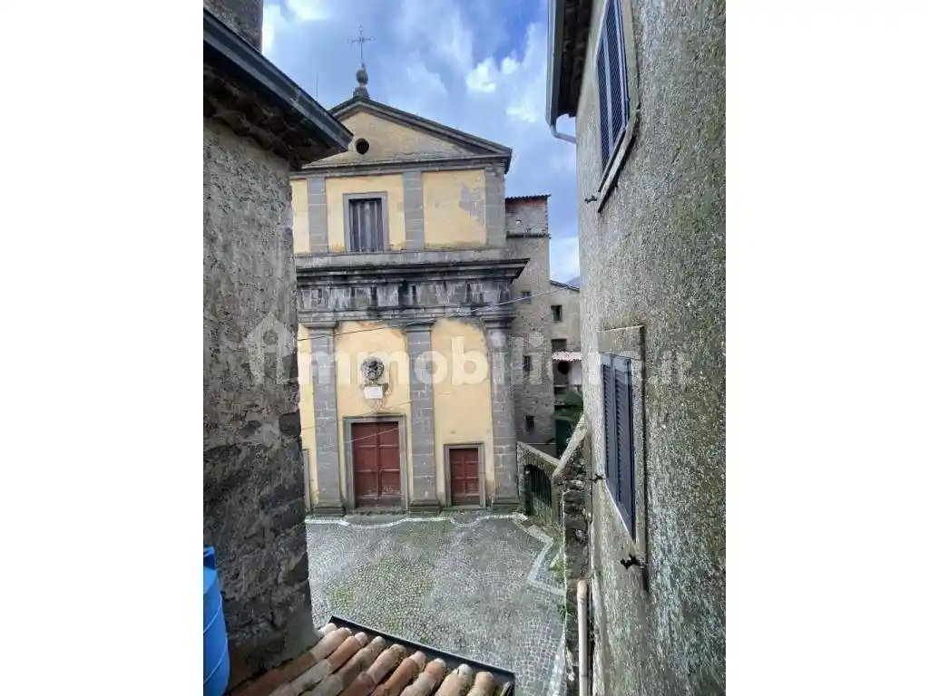 Appartamento in vendita a Patrica