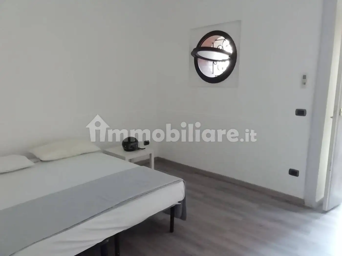 Palazzo - Edificio in affitto a Napoli