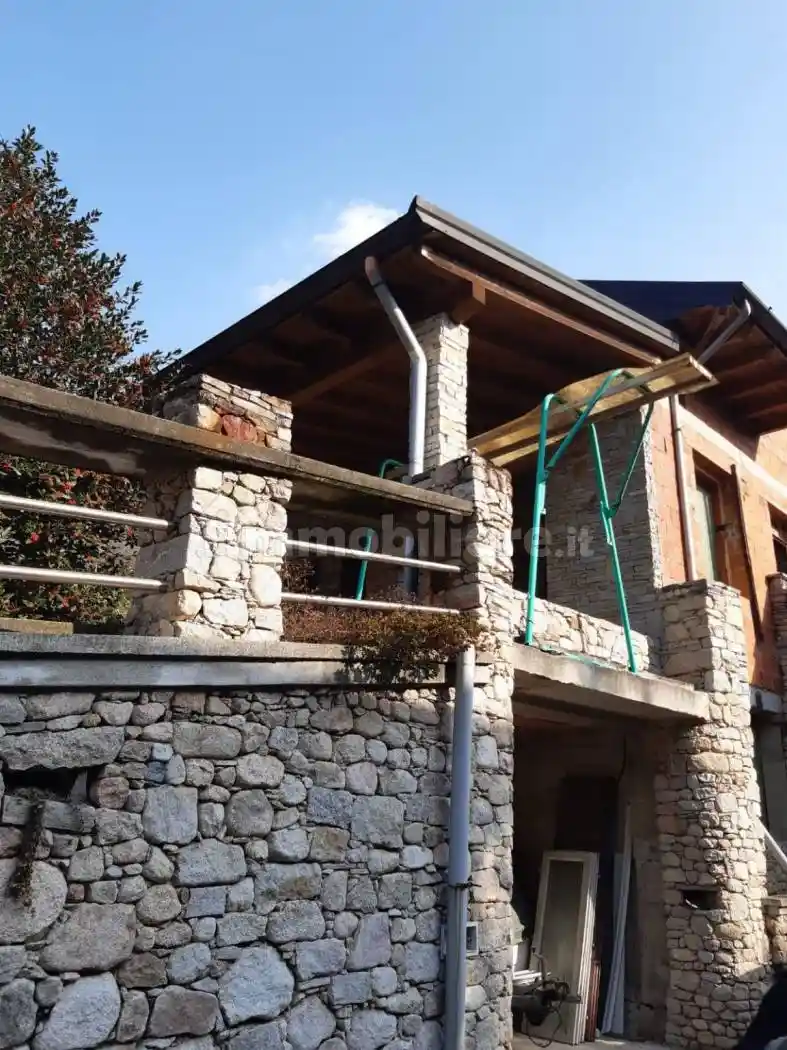 Villa in vendita a Omegna