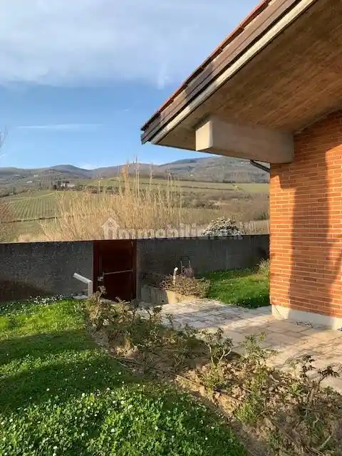Villa in vendita a Pistoia