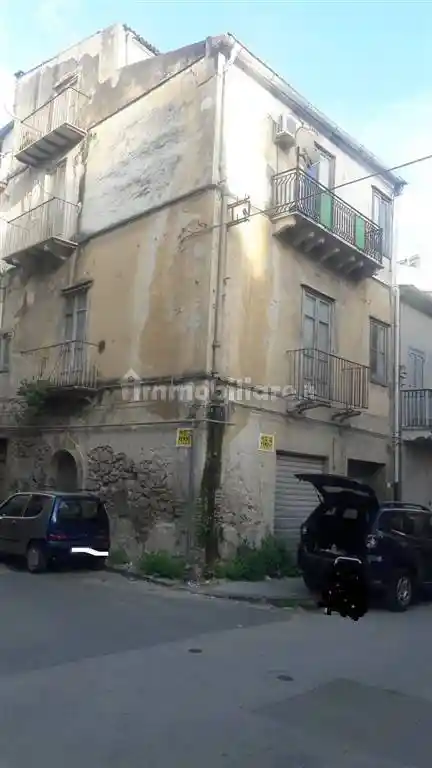 Palazzo - Edificio in vendita a Licata