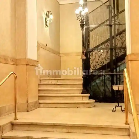 Appartamento largo Augusto 3, Borgogna - Largo Augusto, Milano - foto 2