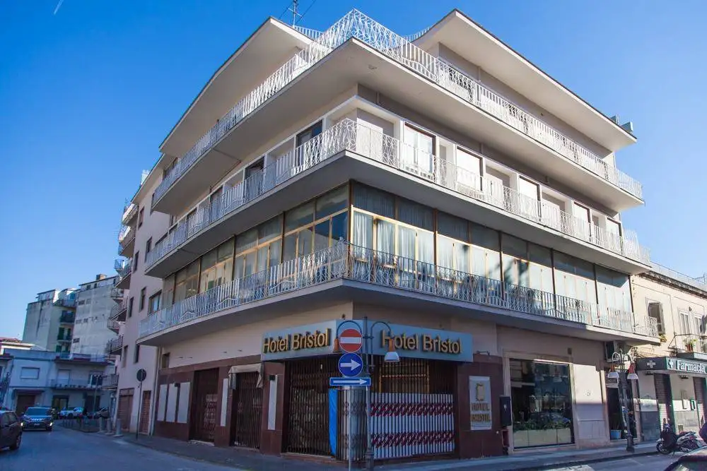 Palazzo - Edificio in vendita a Pompei