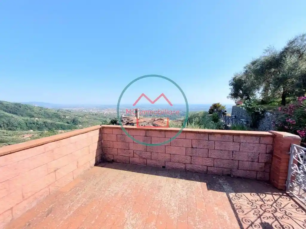 Appartamento in vendita a Massa e Cozzile