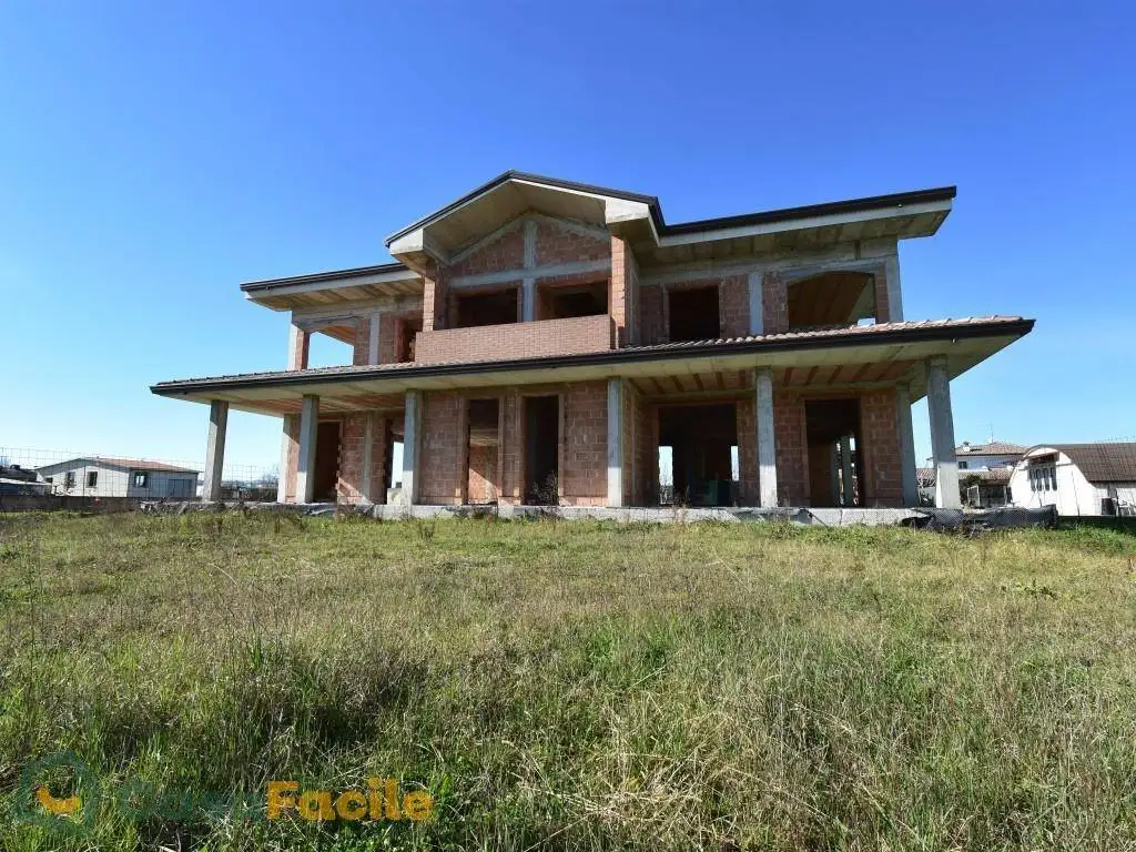 Casa indipendente in vendita a Cesena