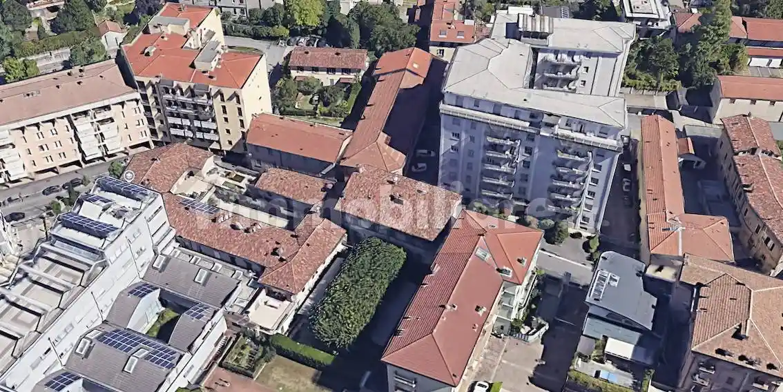 Palazzo - Edificio in vendita a Bergamo