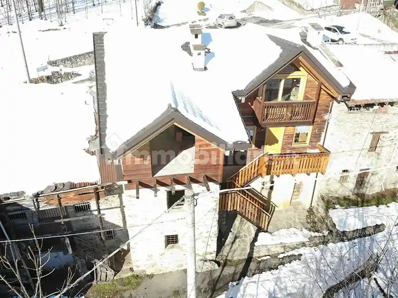 Casa indipendente in vendita a Malonno