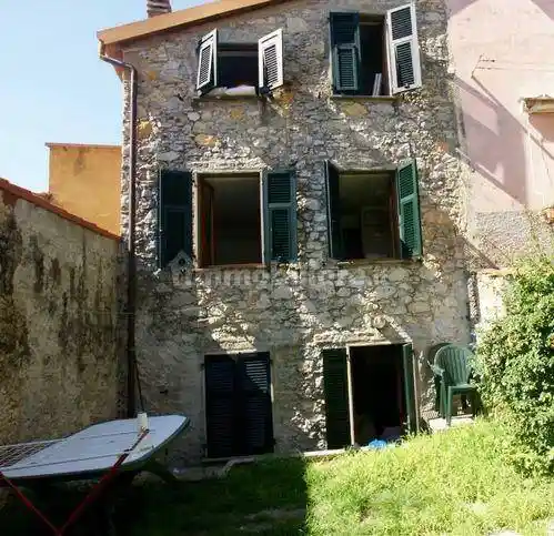 Villa in vendita a La Spezia