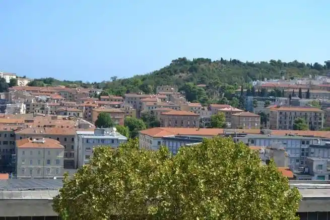 Appartamento in vendita a Ancona