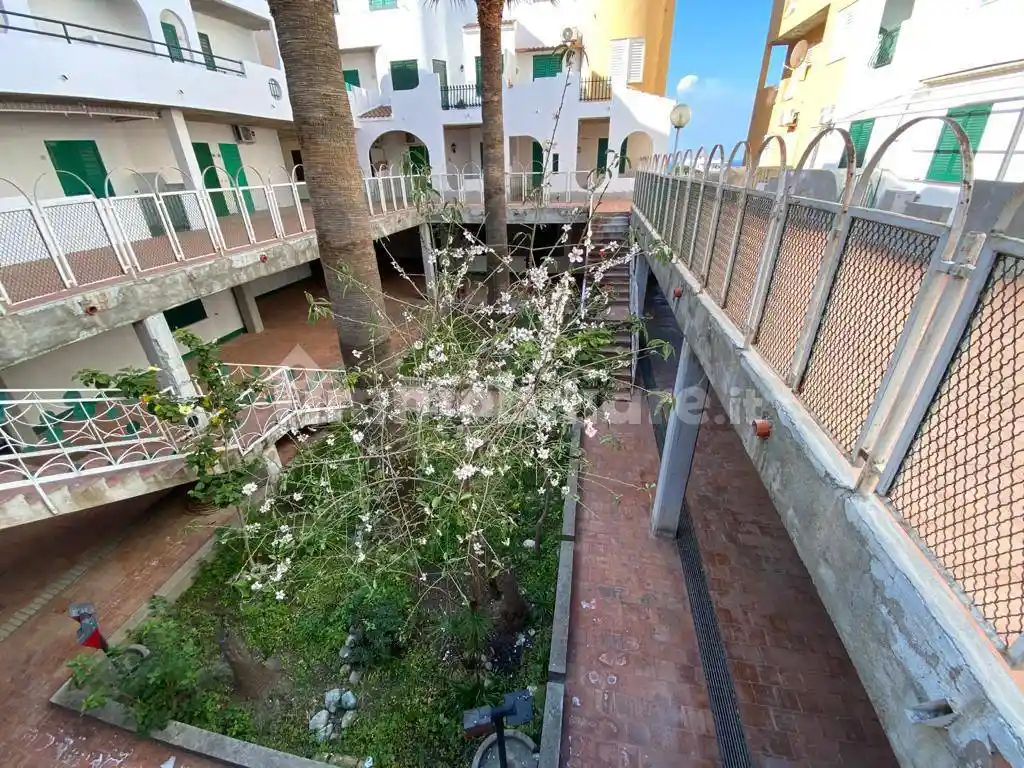 Bilocale via Aldo Fabrizi 3, Motta San Giovanni - foto 2