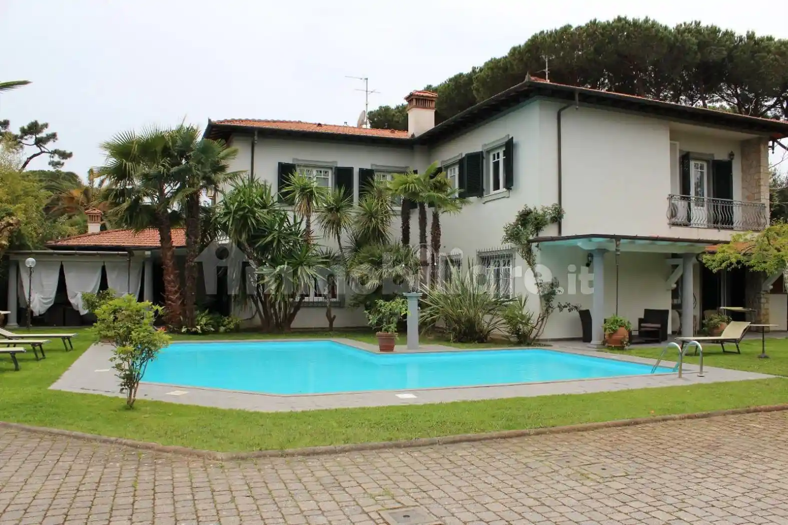 Villa in vendita a Forte dei Marmi