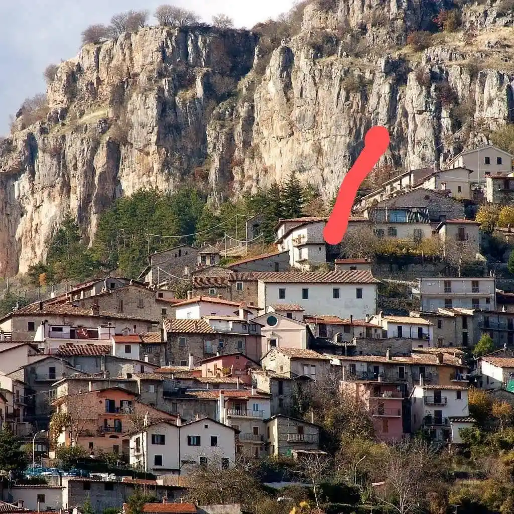 Terratetto unifamiliare via San Nicola 3, Centro, Tagliacozzo - foto 2