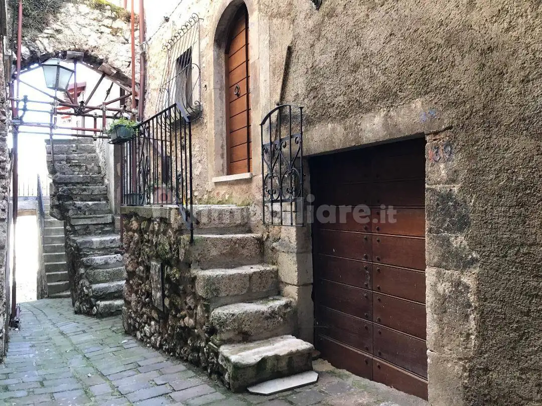 Appartamento in vendita a Castelvecchio Calvisio