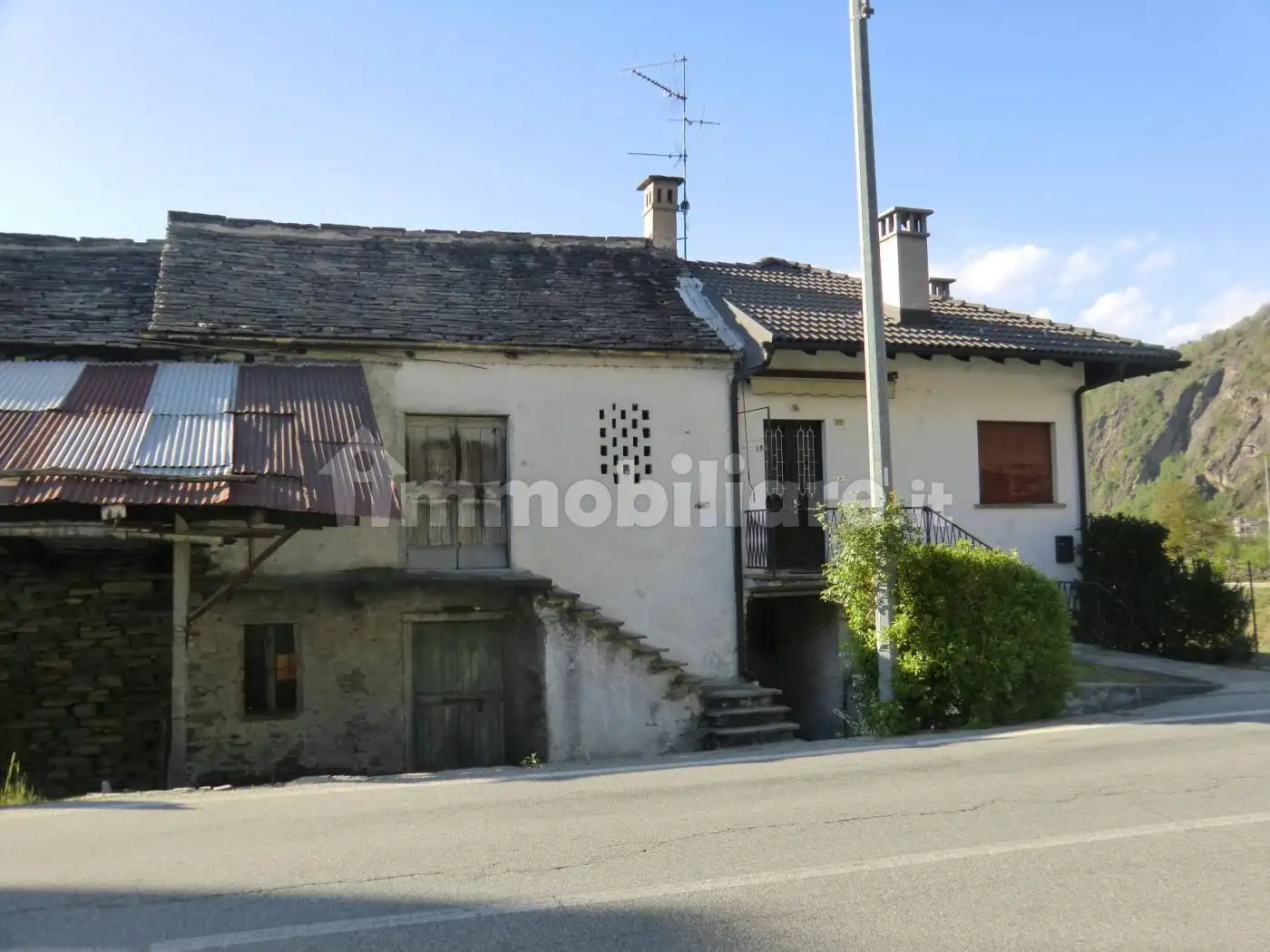 Casa indipendente in vendita a Trontano